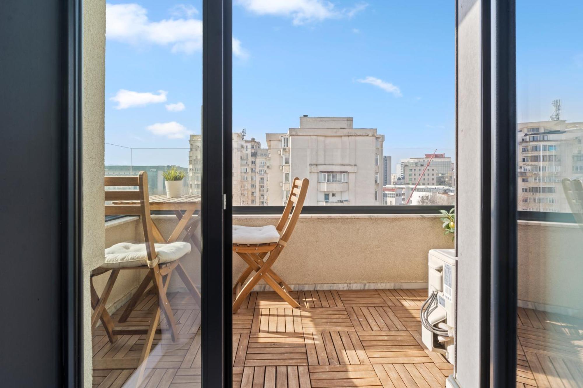 Apartment Union Plaza Balcony Bliss